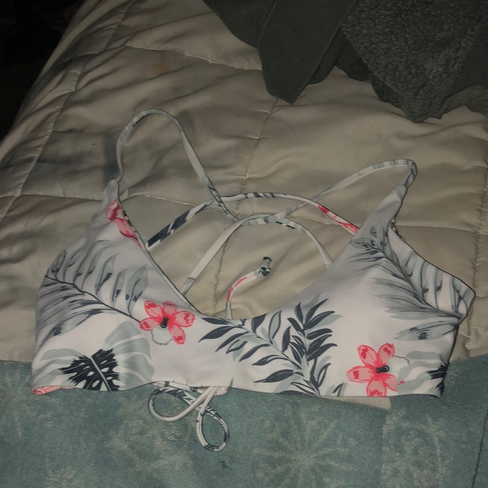 White bathing suit top/medium/ tie up